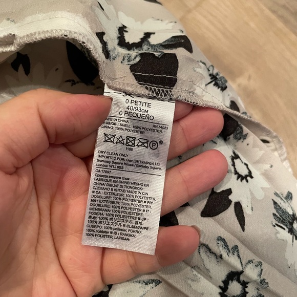 Banana Republic pleated flower pattern mini skirt - Picture 3 of 3